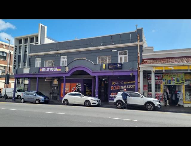 350M² BUILDING TO LET IN WOODSTOCK